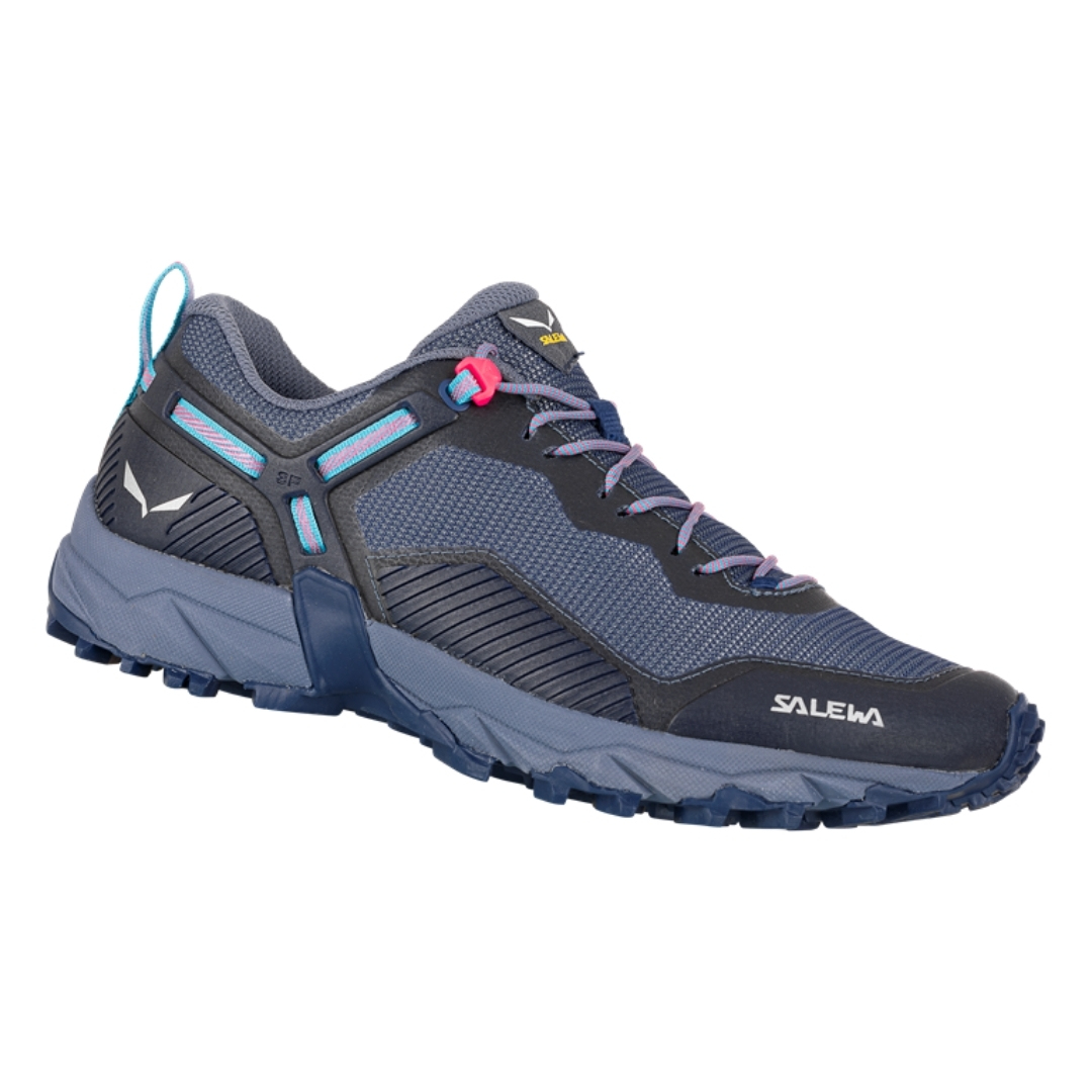 chaussure de marche salewa ultra train 3 pour femme couleur navy blaze/maui blue vue de profil droit de la chaussure droite