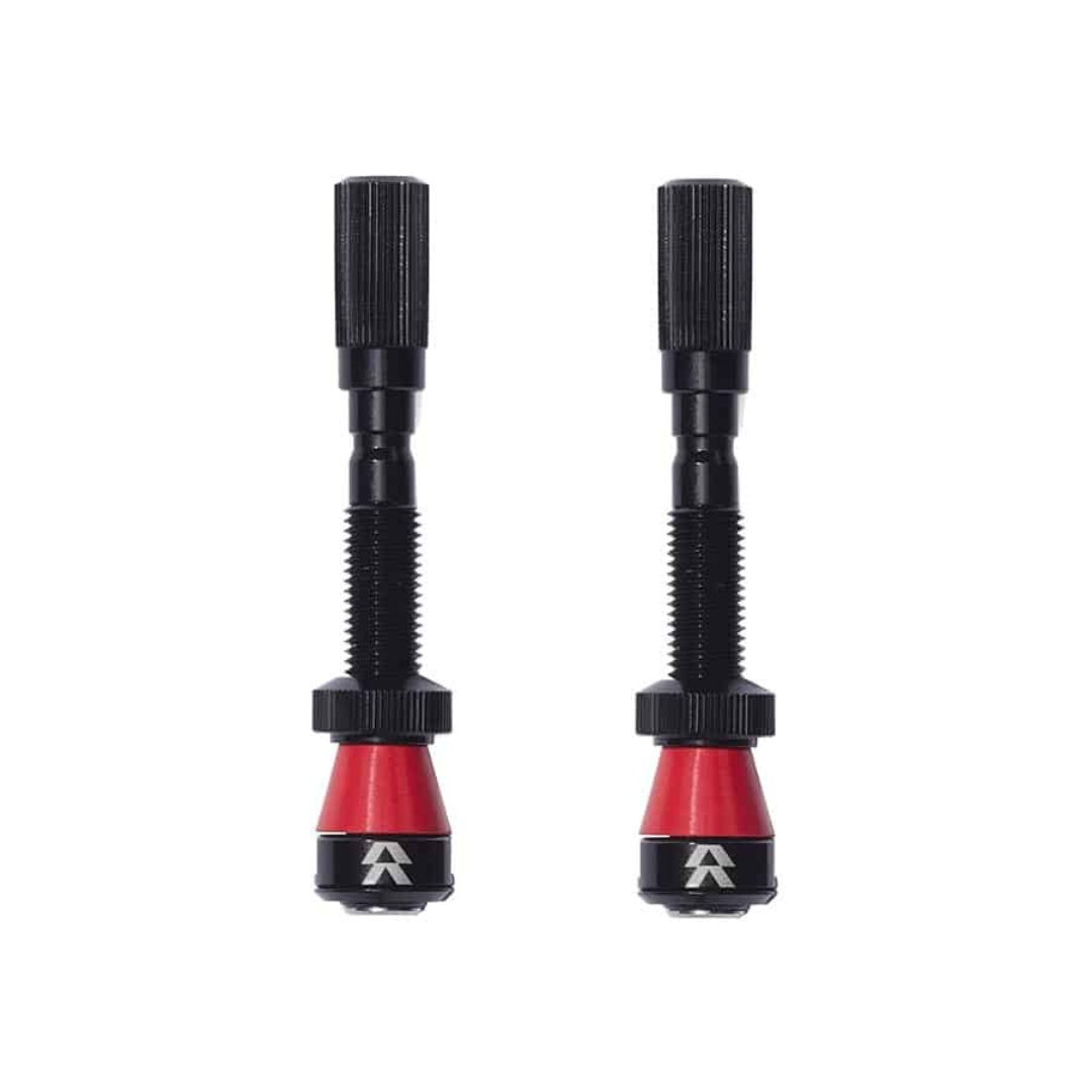 VALVE RESERVE FILLMORE couleur noir vue deS 2 valves noires avec détail rouge et le logo reserve en blanc sur le noir